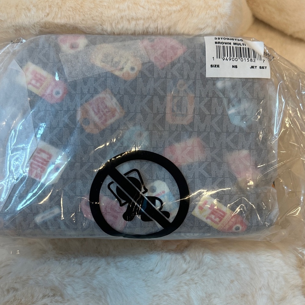 Michael Kors Jet Set Large Printed Logo Travel Pouch NWT - Picture 8 of 9